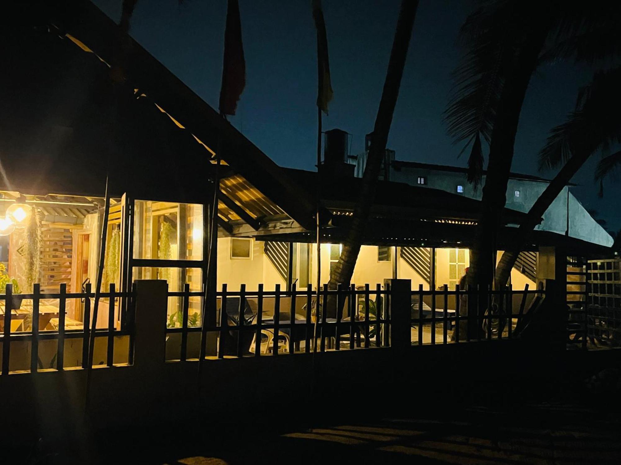 Winston Sea Front Villa ネゴンボ エクステリア 写真