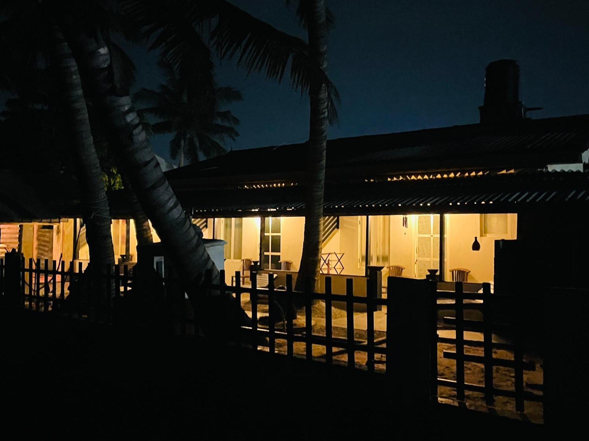 Winston Sea Front Villa ネゴンボ エクステリア 写真