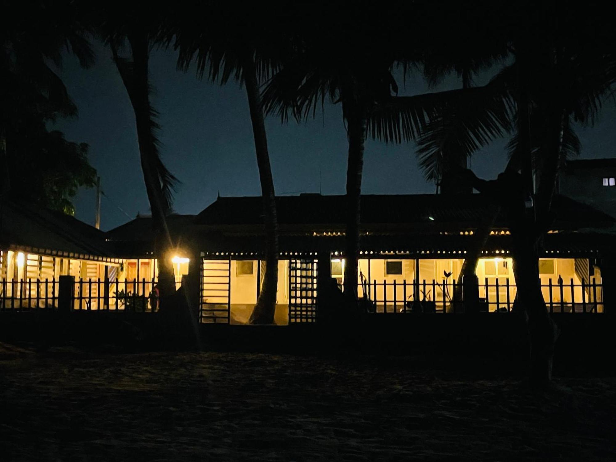 Winston Sea Front Villa ネゴンボ エクステリア 写真