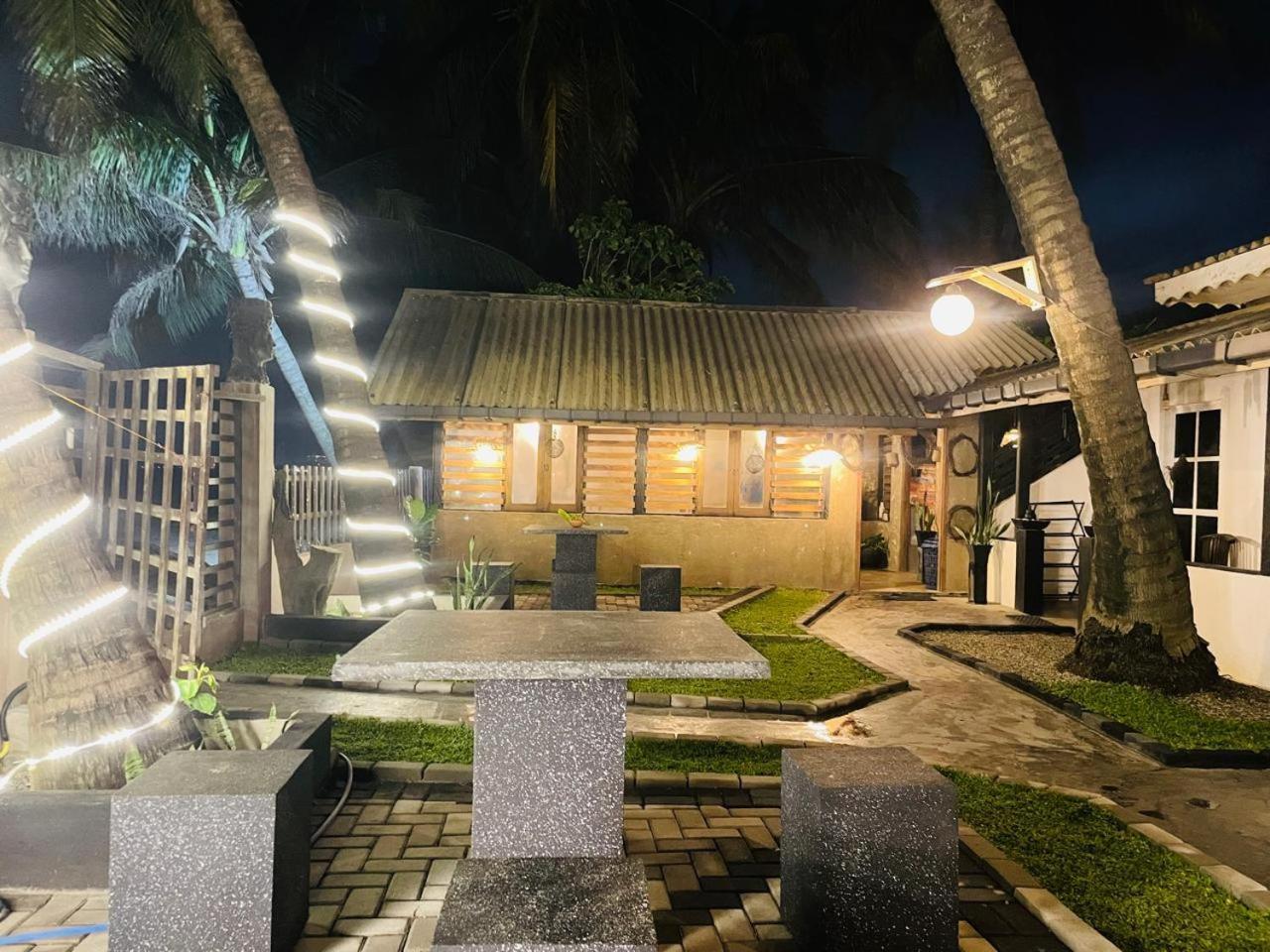 Winston Sea Front Villa ネゴンボ エクステリア 写真