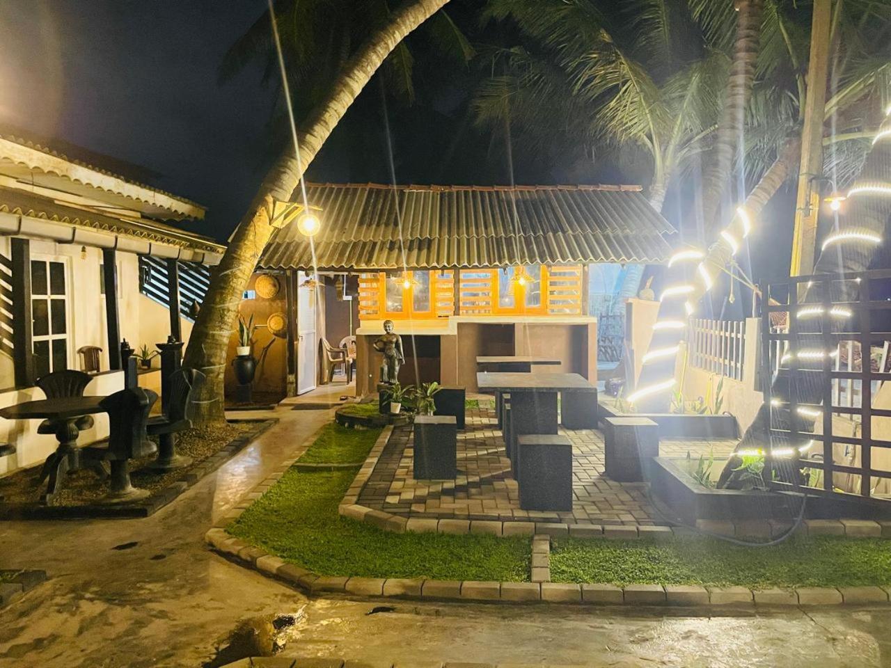 Winston Sea Front Villa ネゴンボ エクステリア 写真